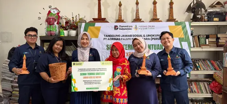 PT Agrinas Palma Nusantara Serahkan Bantuan Alat Produksi untuk UMKM Kreasi Menik